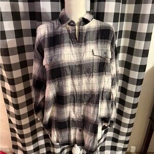 Old Navy Women’s Monochrome Plaid Button Down Shirt
